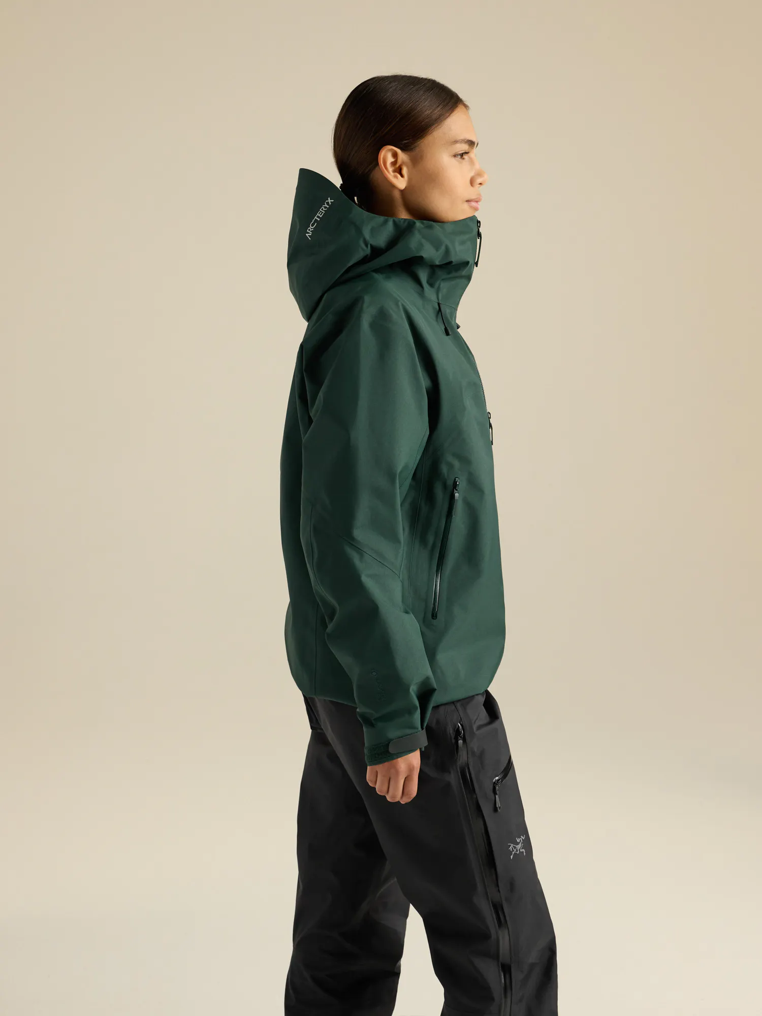 Beta SV Jacket Women's | Arc'teryx United States