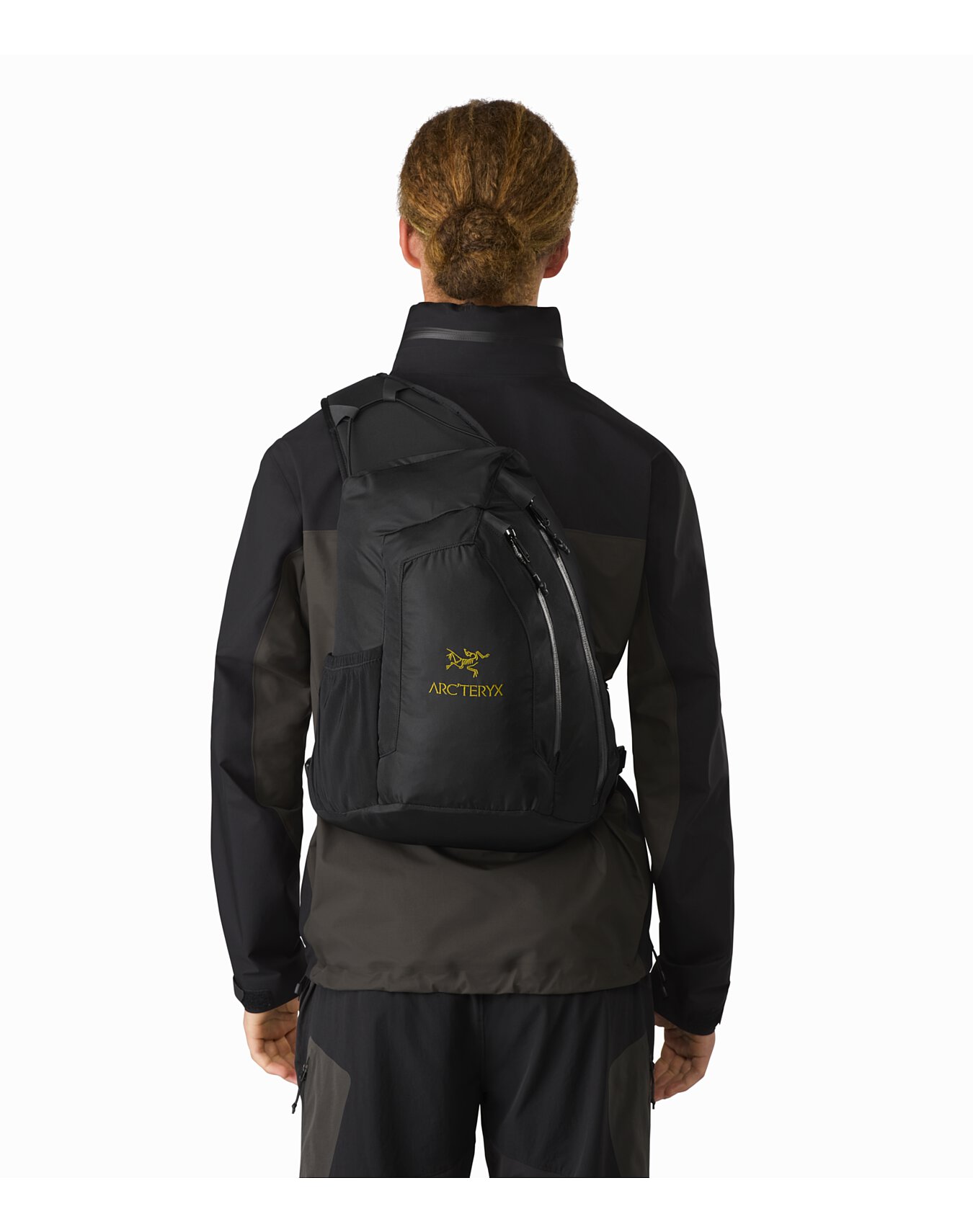 ARC’TERYX SYSTEM_A QUIVER ショルダーバッグ