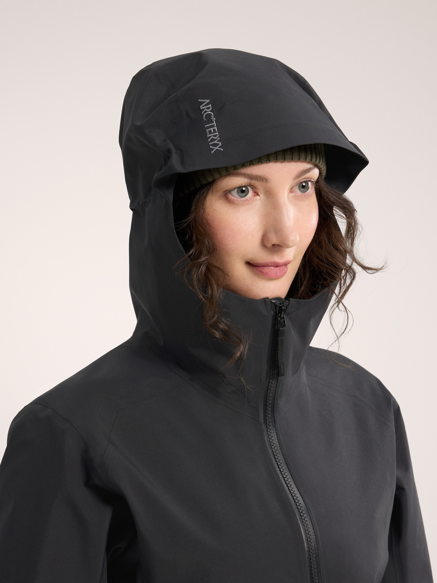 Salal Jacket Women's Black Hood