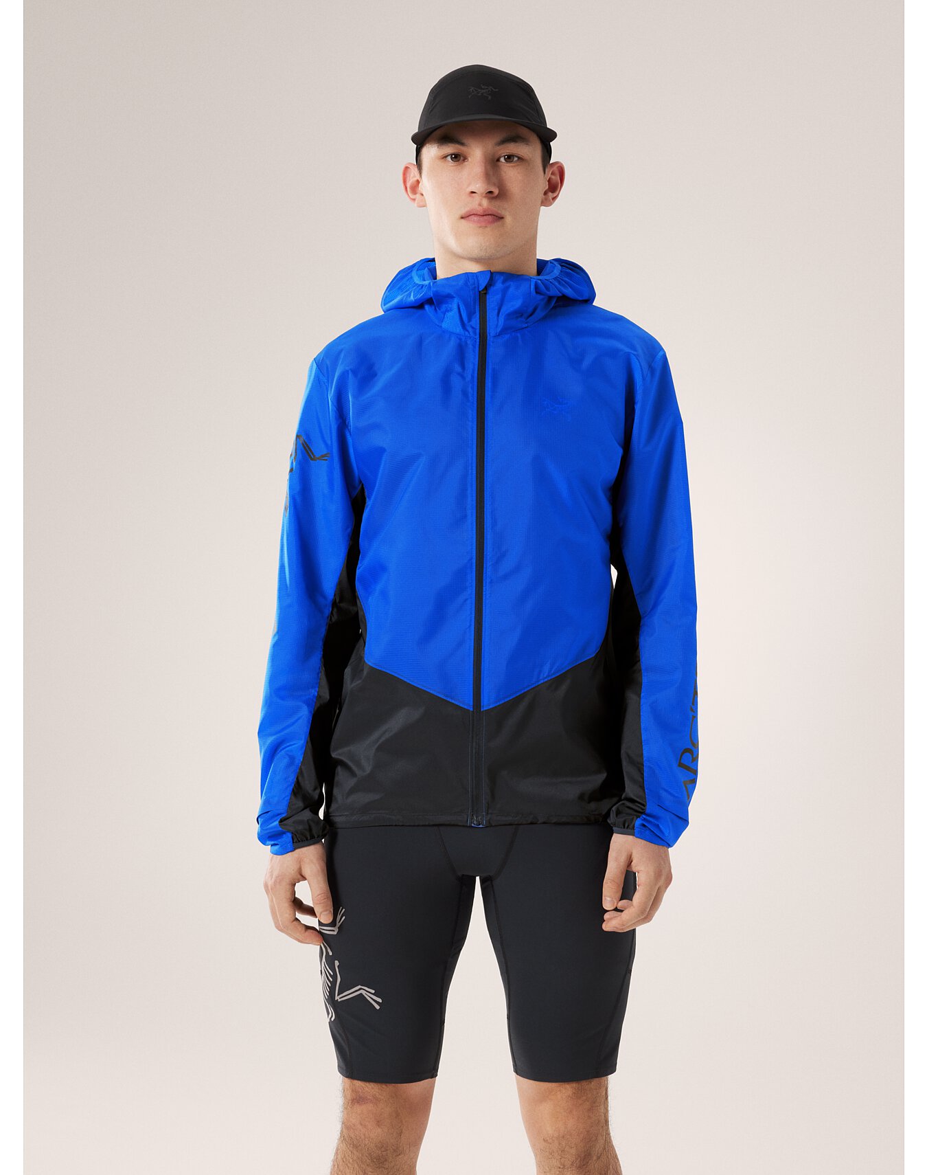 Buy BOSSINI Black & Blue Regular Fit Colour Block Hooded Jacket for Mens  Online @ Tata CLiQ