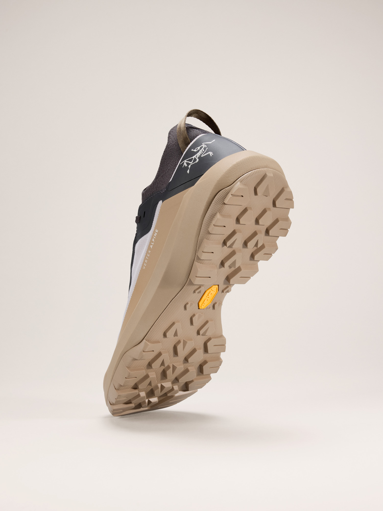 Vertex Alpine Shoe Canvas/Graphite Sole