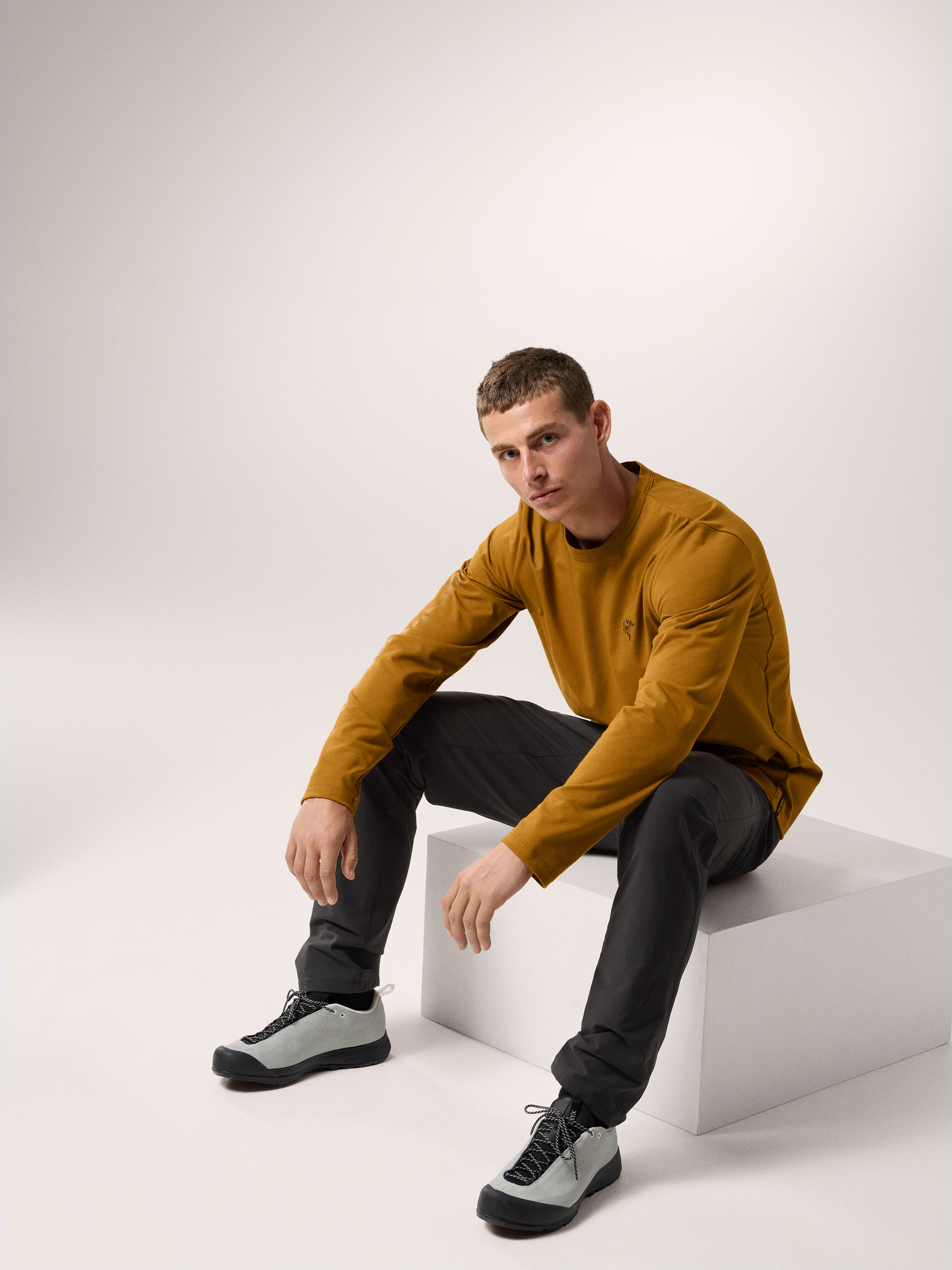 Levon Pant Black Hover