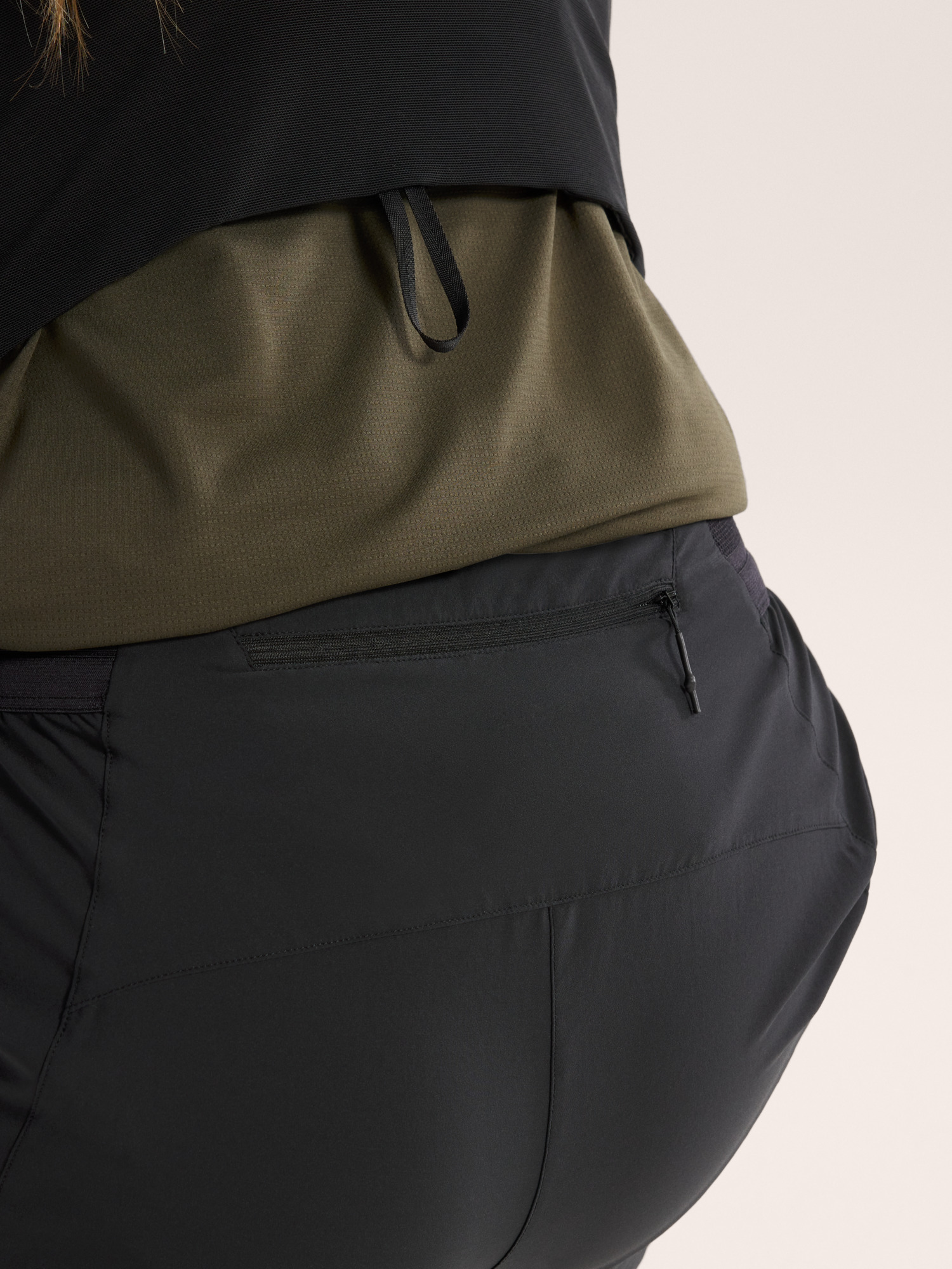 Norvan Short 3" Women's Black Waist Detail