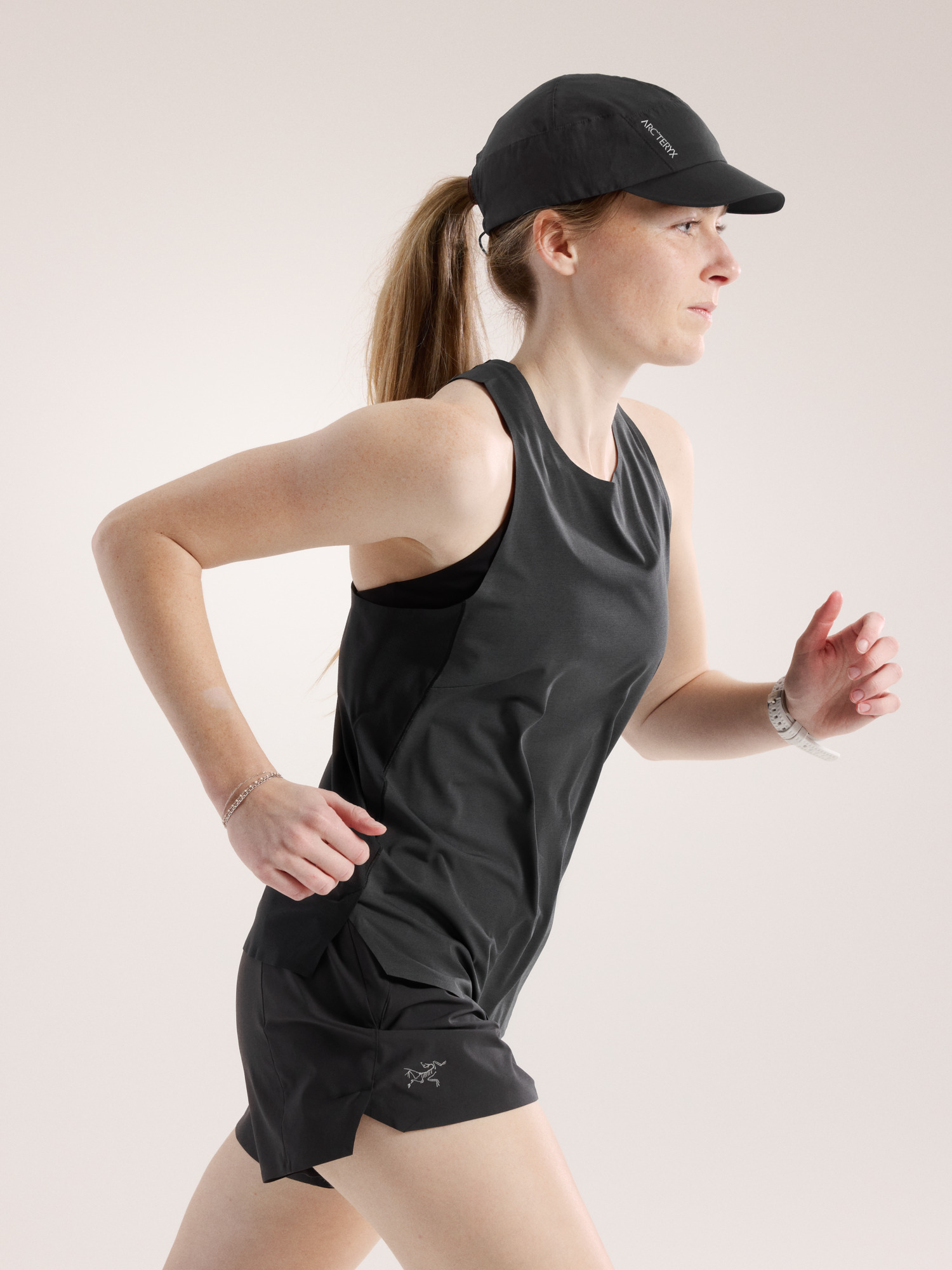 Norvan Tank Women's Black Side View