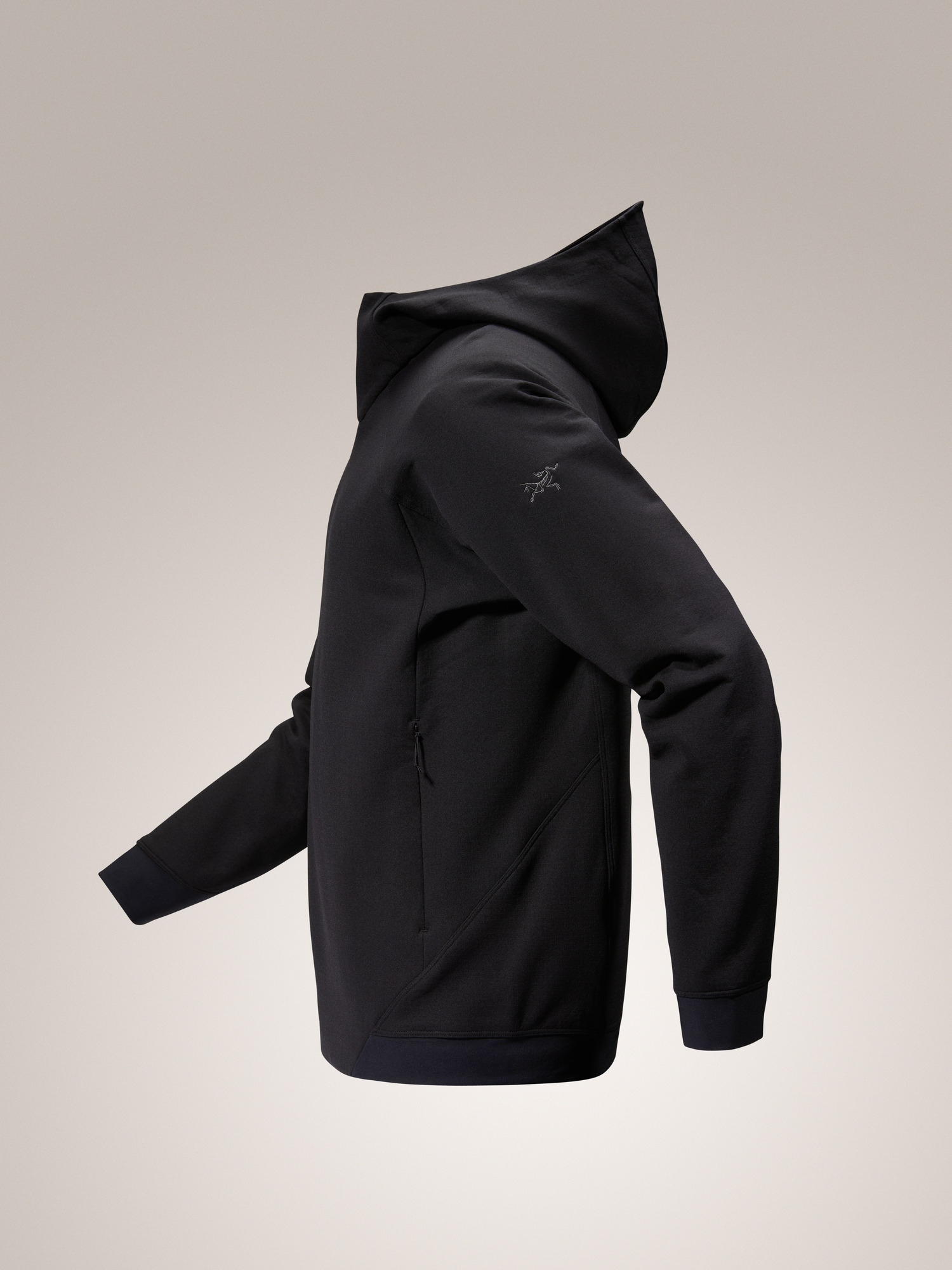 Rethel Hoody Black Profile