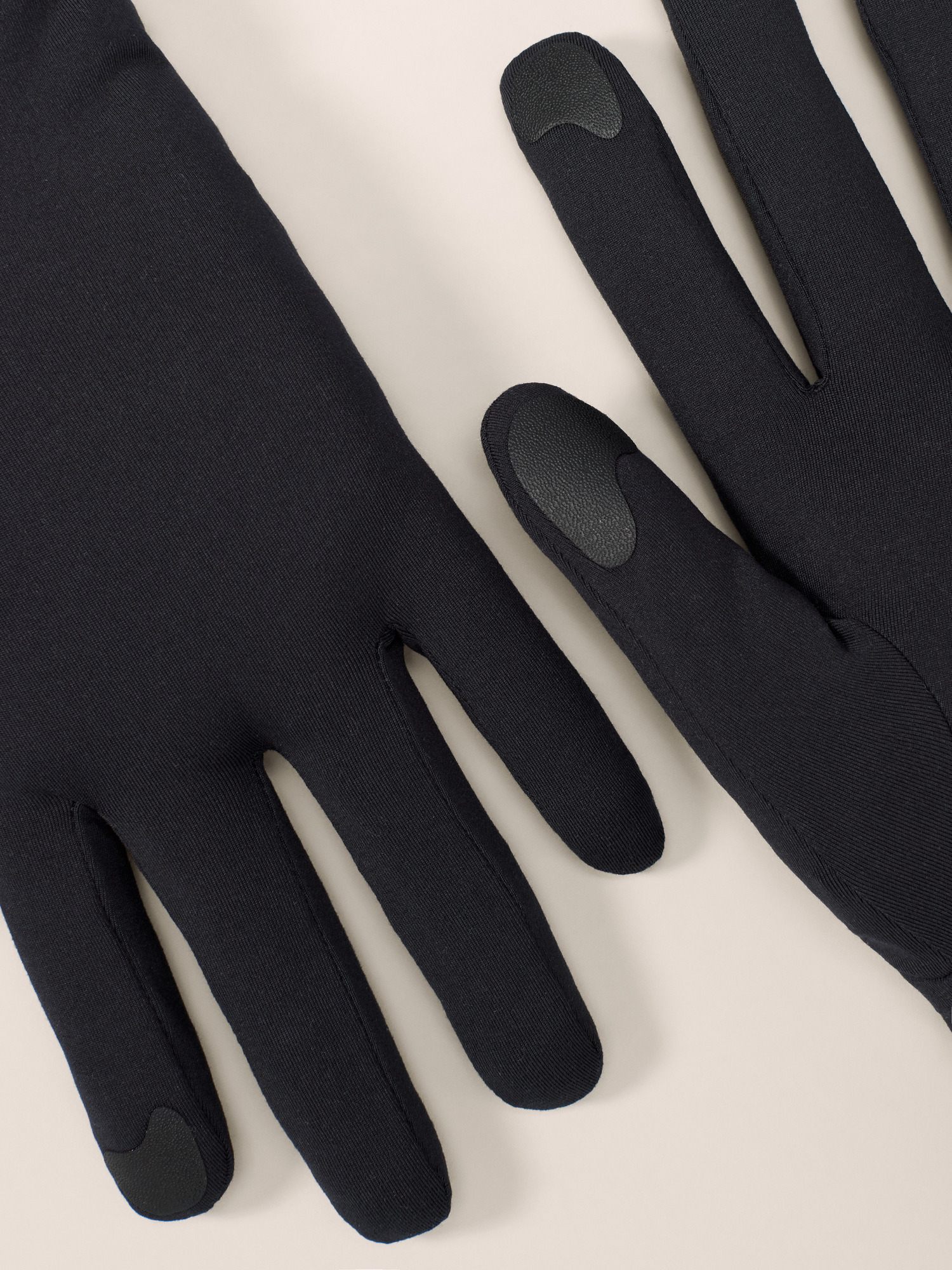 Rho Glove Black Hover