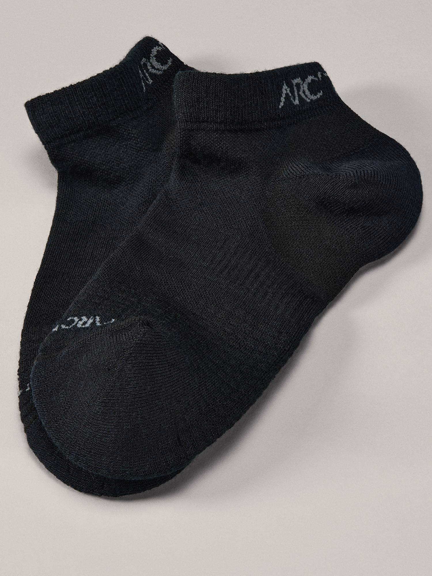 Merino Wool Low Cut Sock Black Fabric Detail