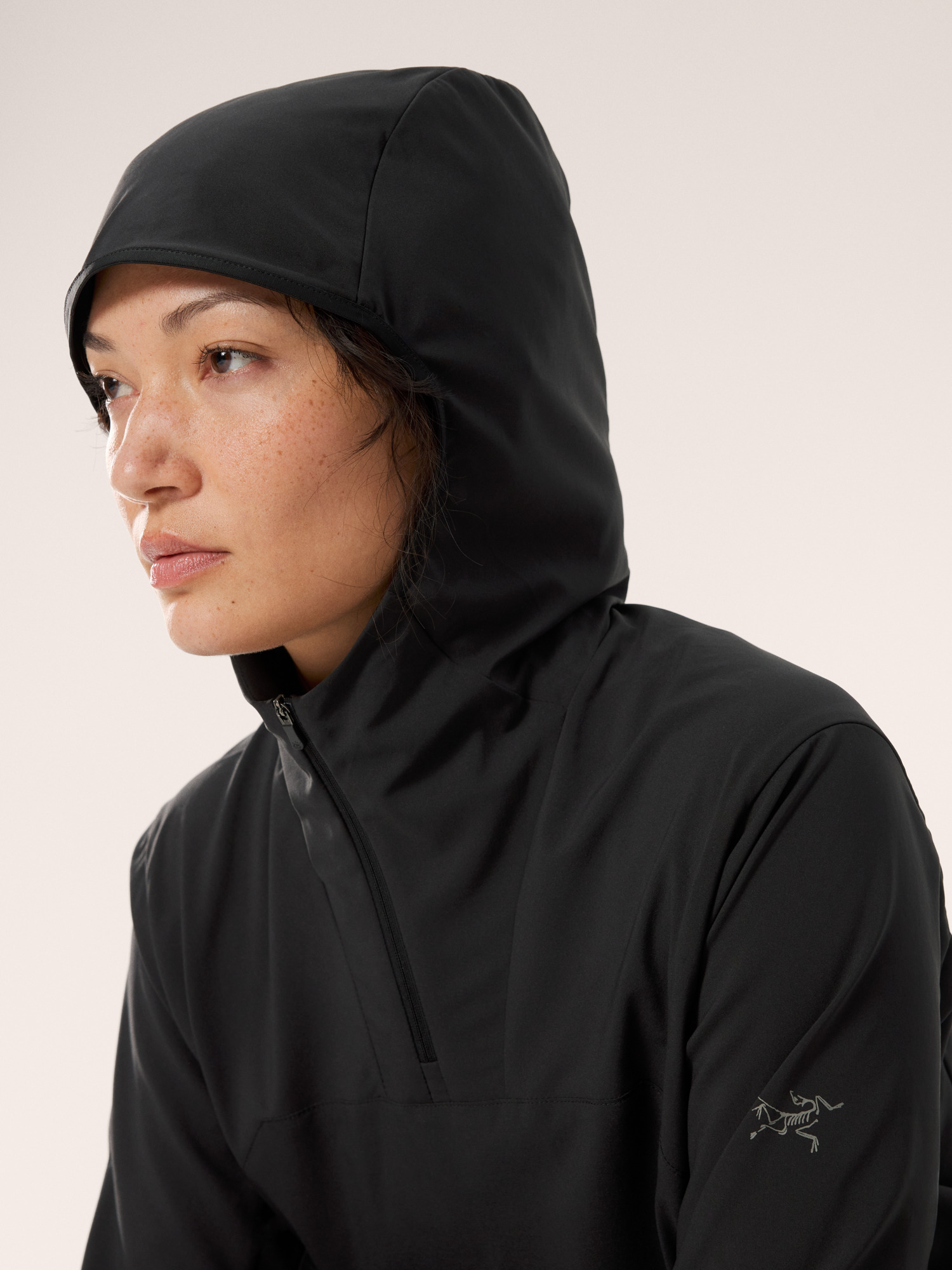 Sima Pullover Women's Black Hood