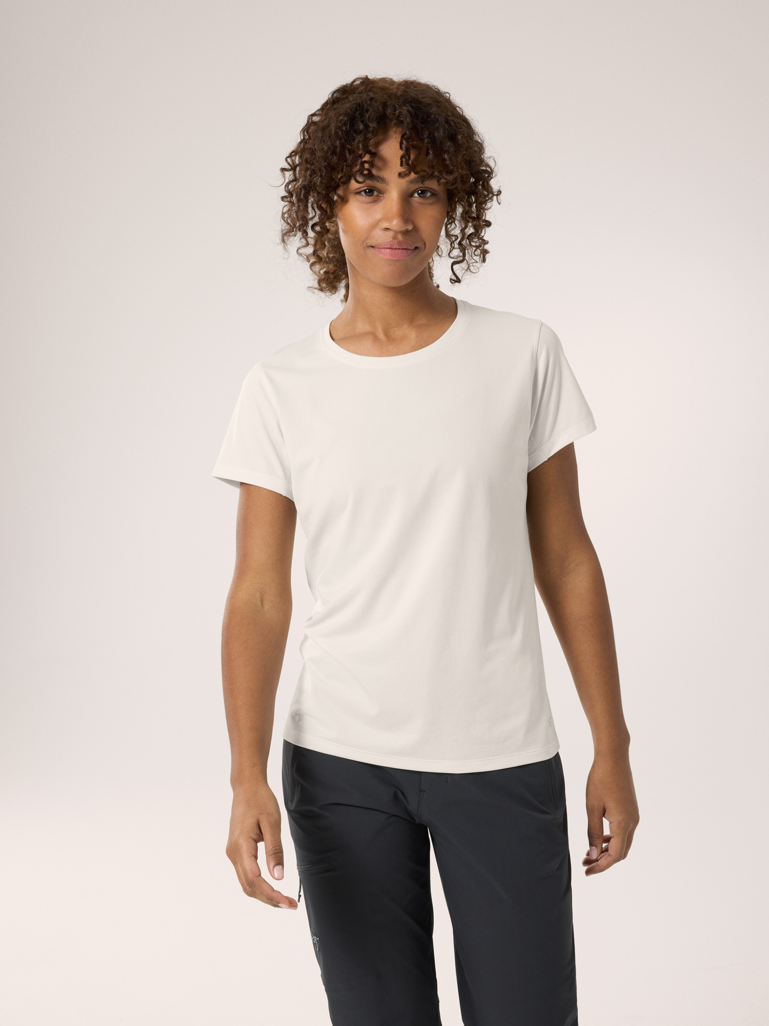 今週末まで値下げ‼️ARC'TERYX TAEMA SS WOMEN'S XS ARC'TERYX】Taema Arc'Bird Crew SS Women's 👏 | 石井スポーツ