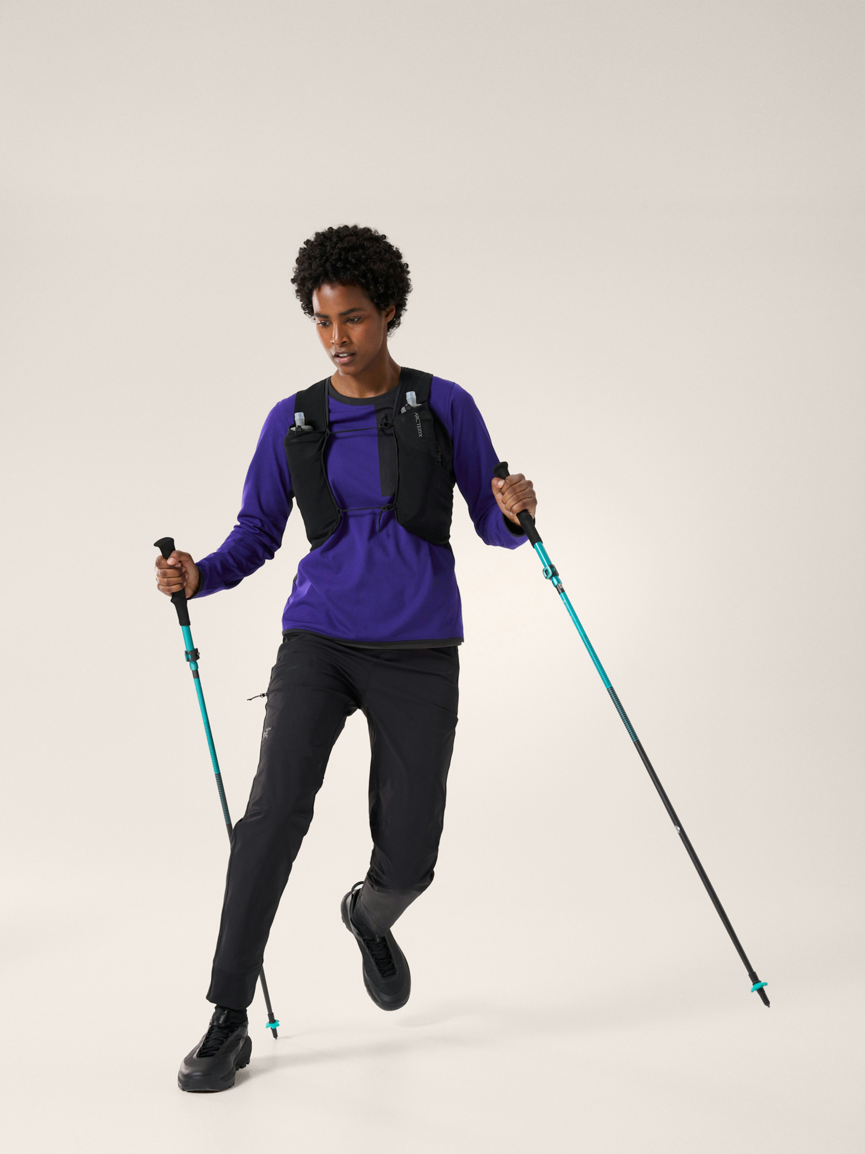 Delta Crew Neck Pullover Women's Soulsonic / Black Full Body