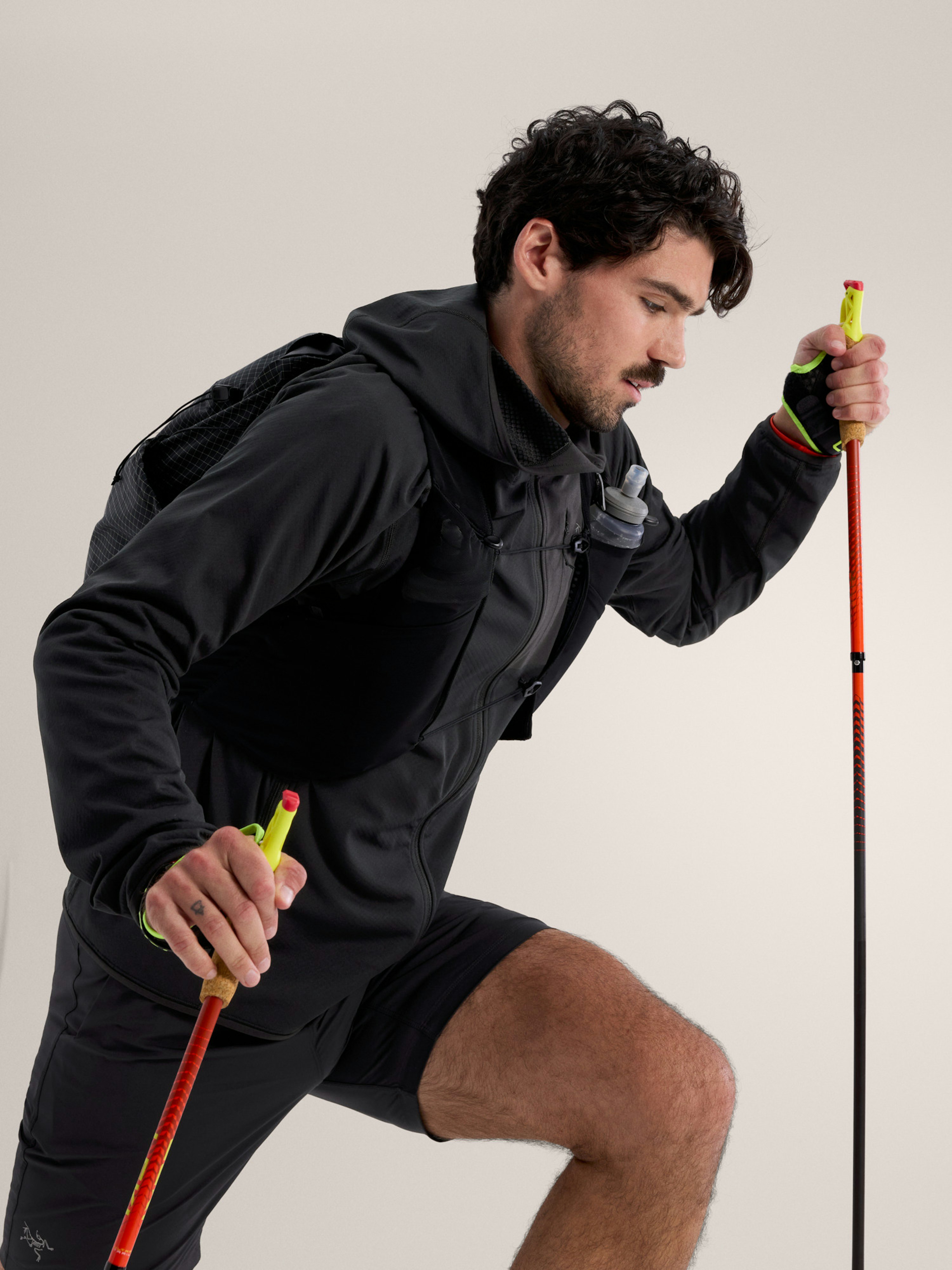 Delta Hoody Black Hover