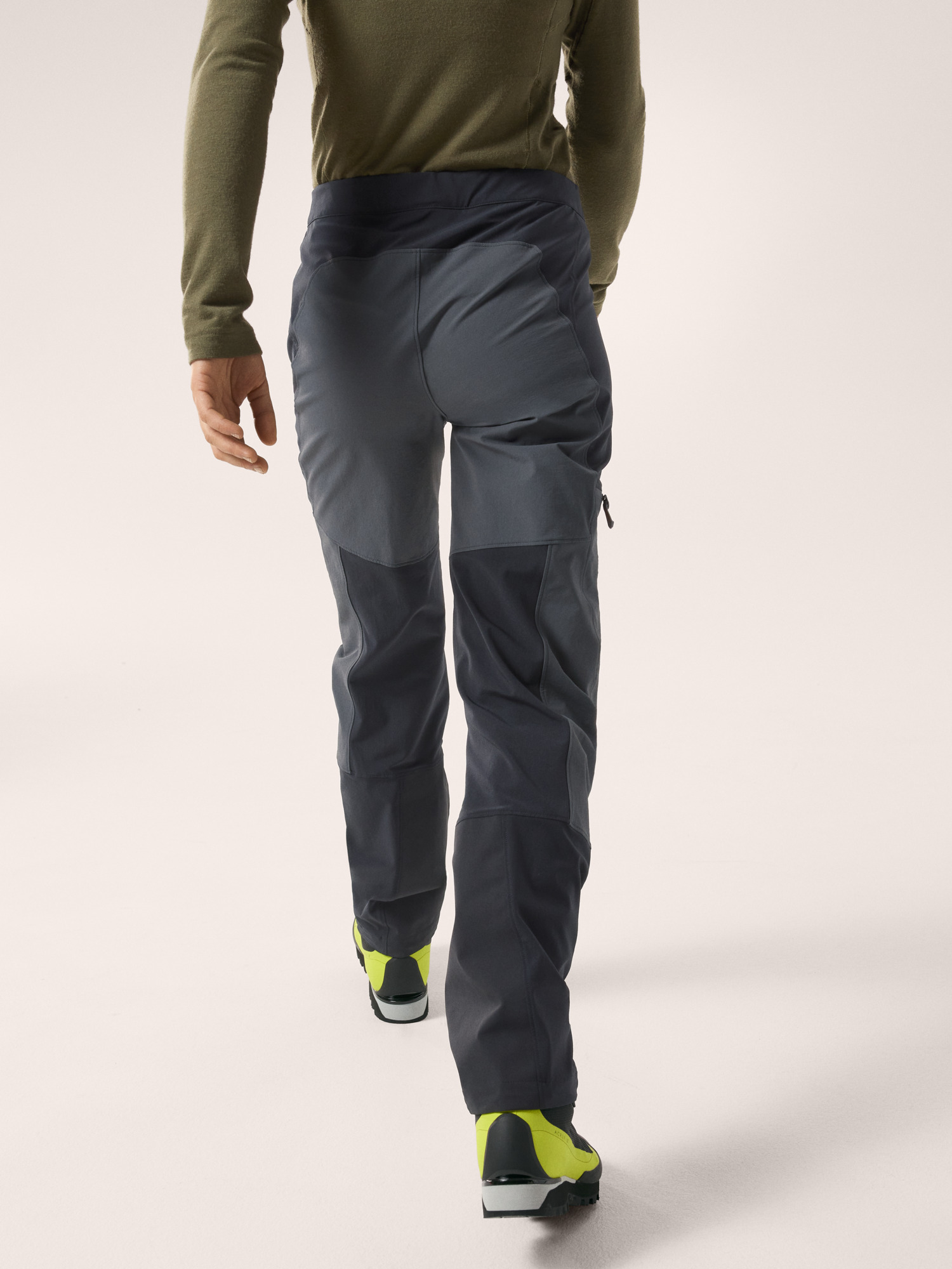 Psiphon Pant Women's Black / Graphite Back View