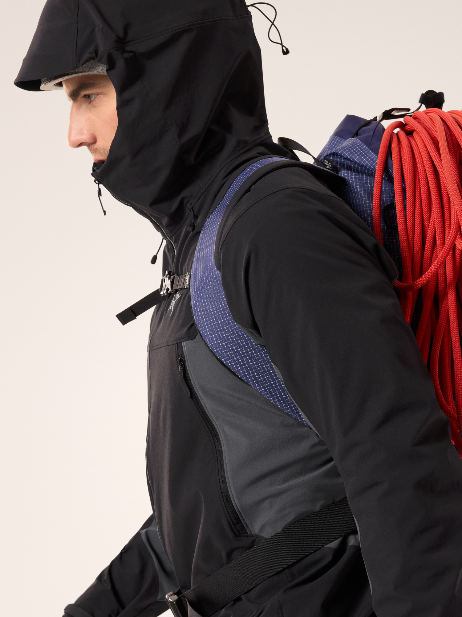 Serratus Hoody Black Detail 1