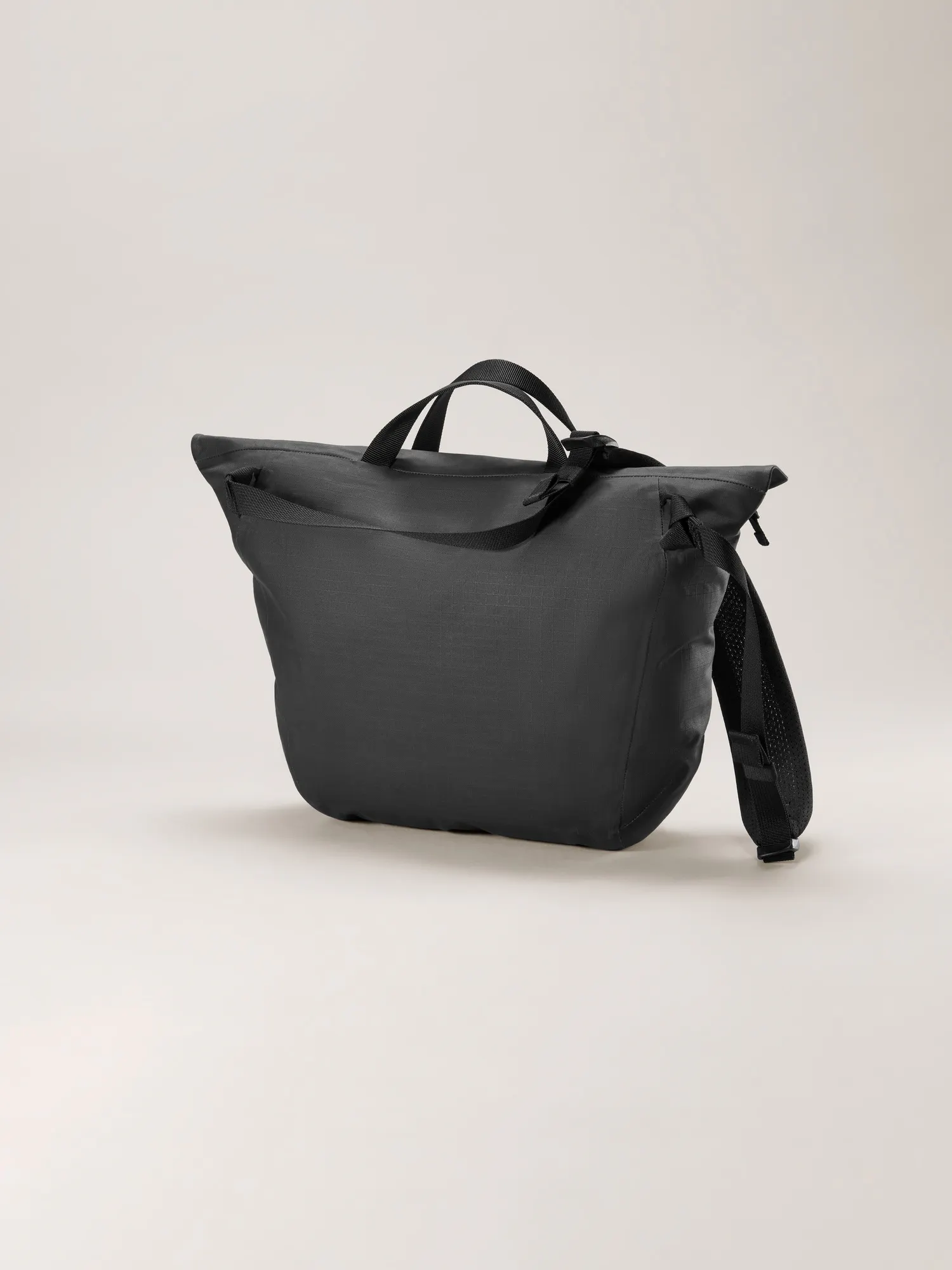 Granville Shoulder Bag | Arc'teryx United Kingdom