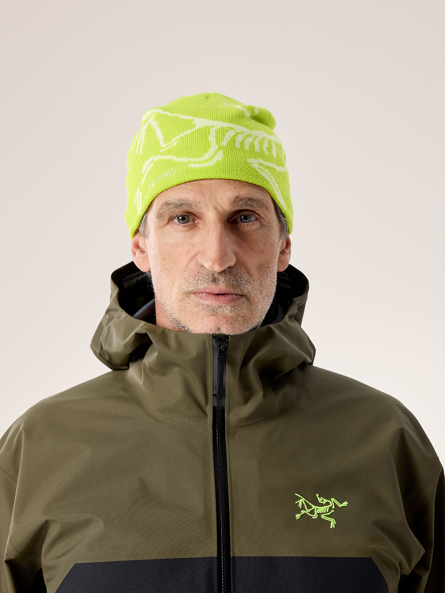 Bird Head Toque Mantis / Arctic Silk Front View