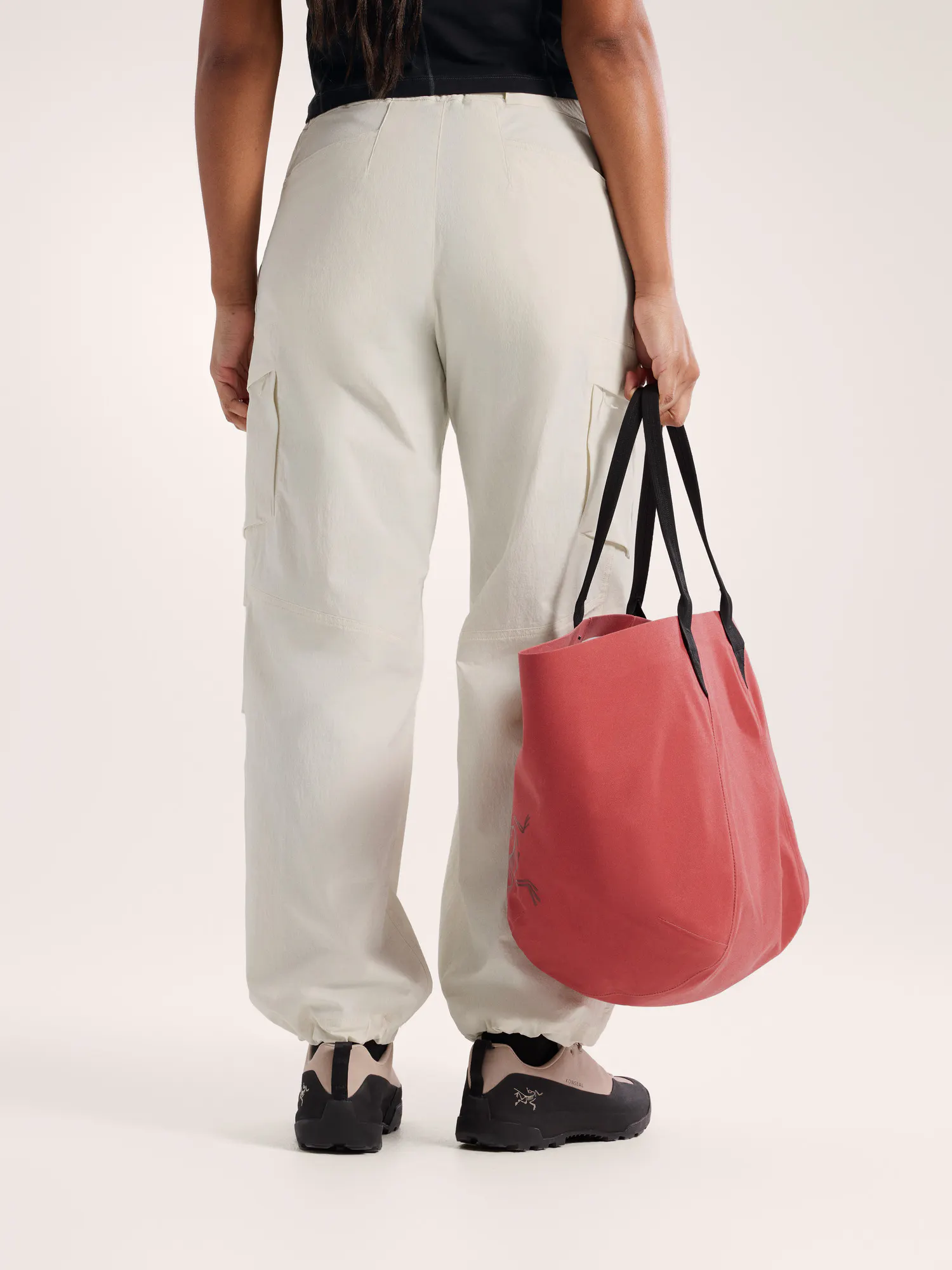 Carrier 45 Gear Tote | Arc'teryx United States