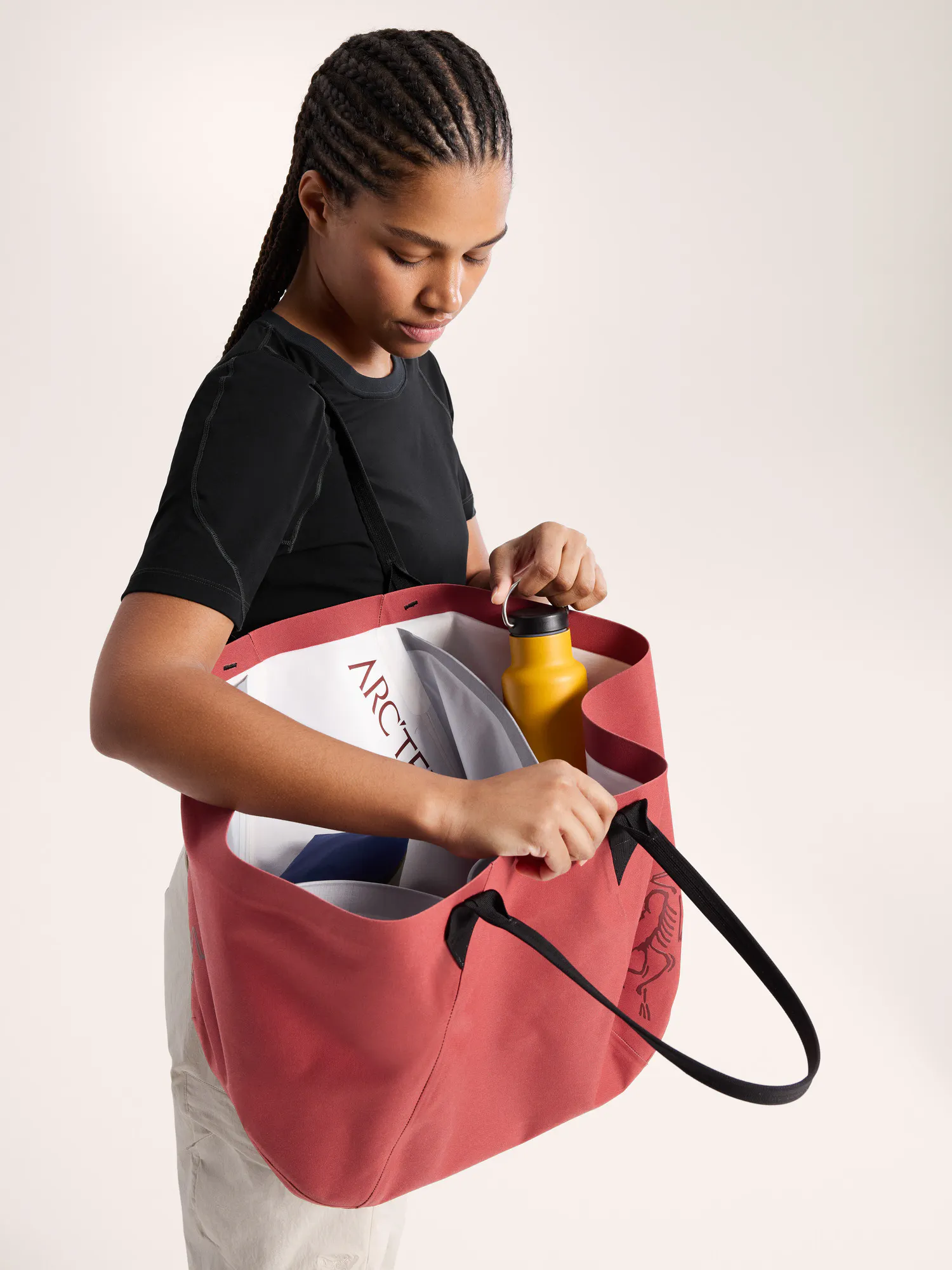 Carrier 45 Gear Tote | Arc'teryx United States