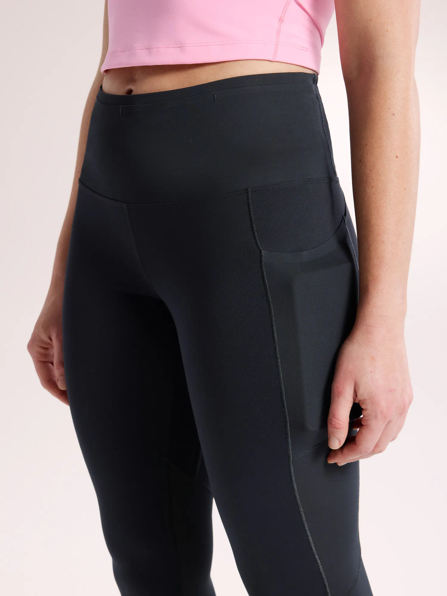 Essent High-Rise Utility Legging 26