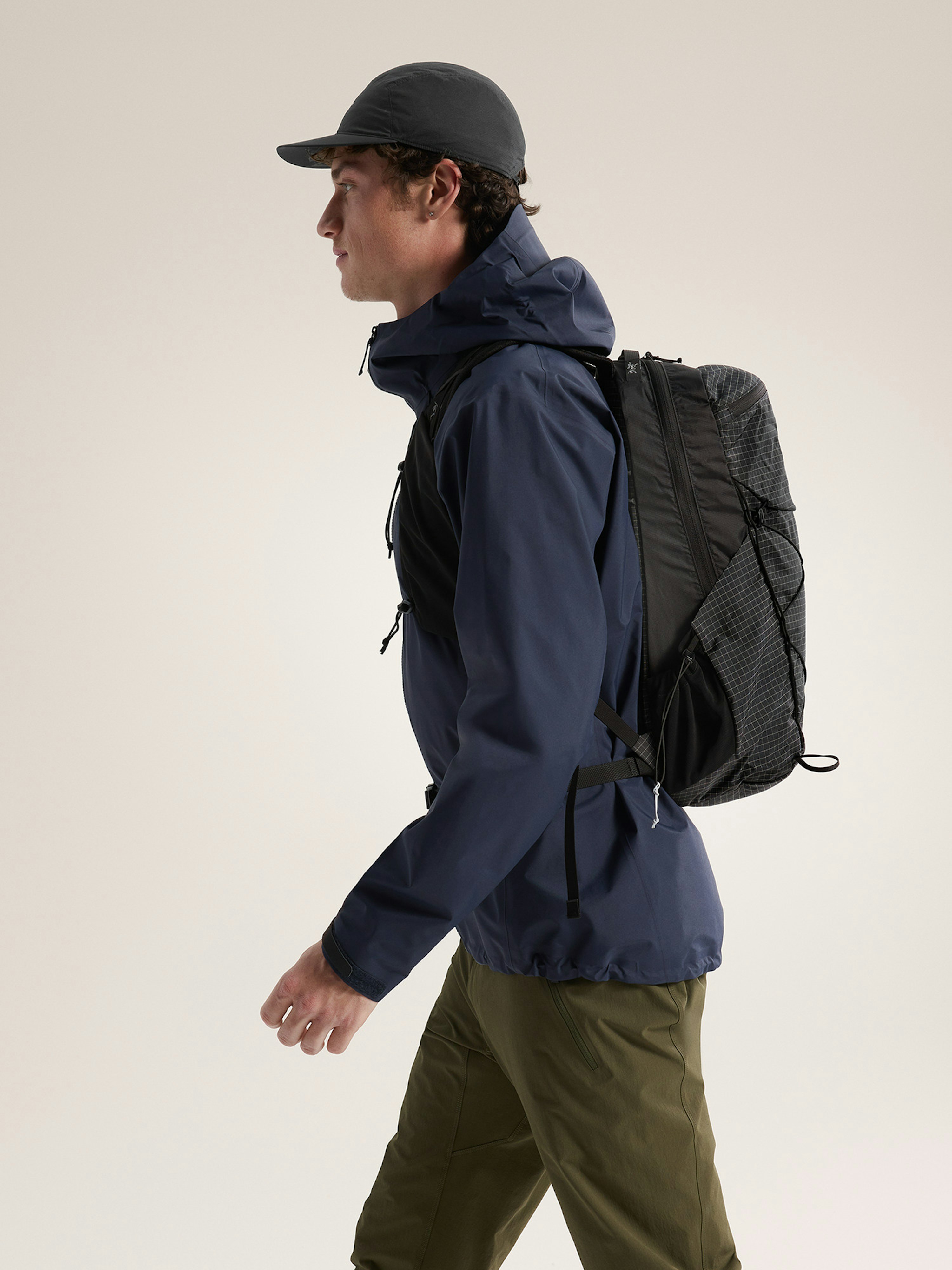 Aerios 18 Backpack Black Side View