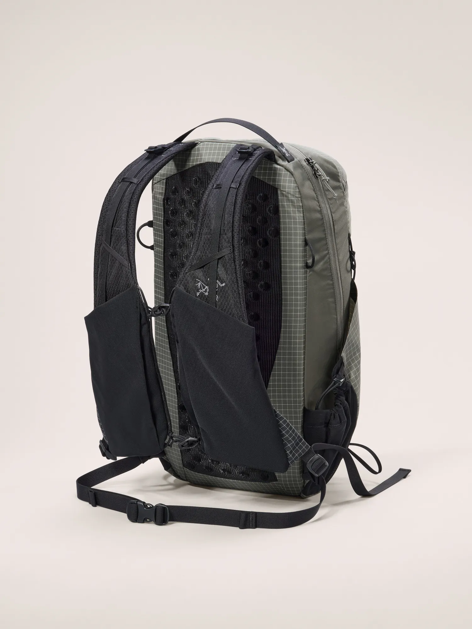 Aerios 18 Backpack | Arc'teryx Belgium