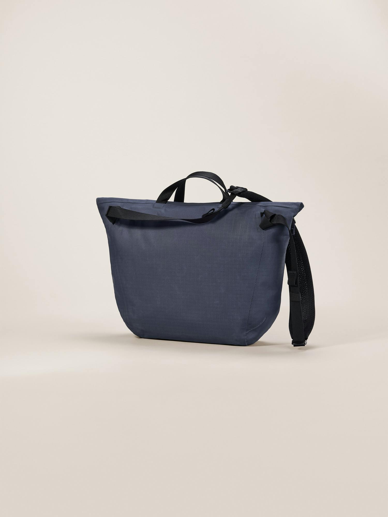 Granville Shoulder Bag | Arc'teryx United States