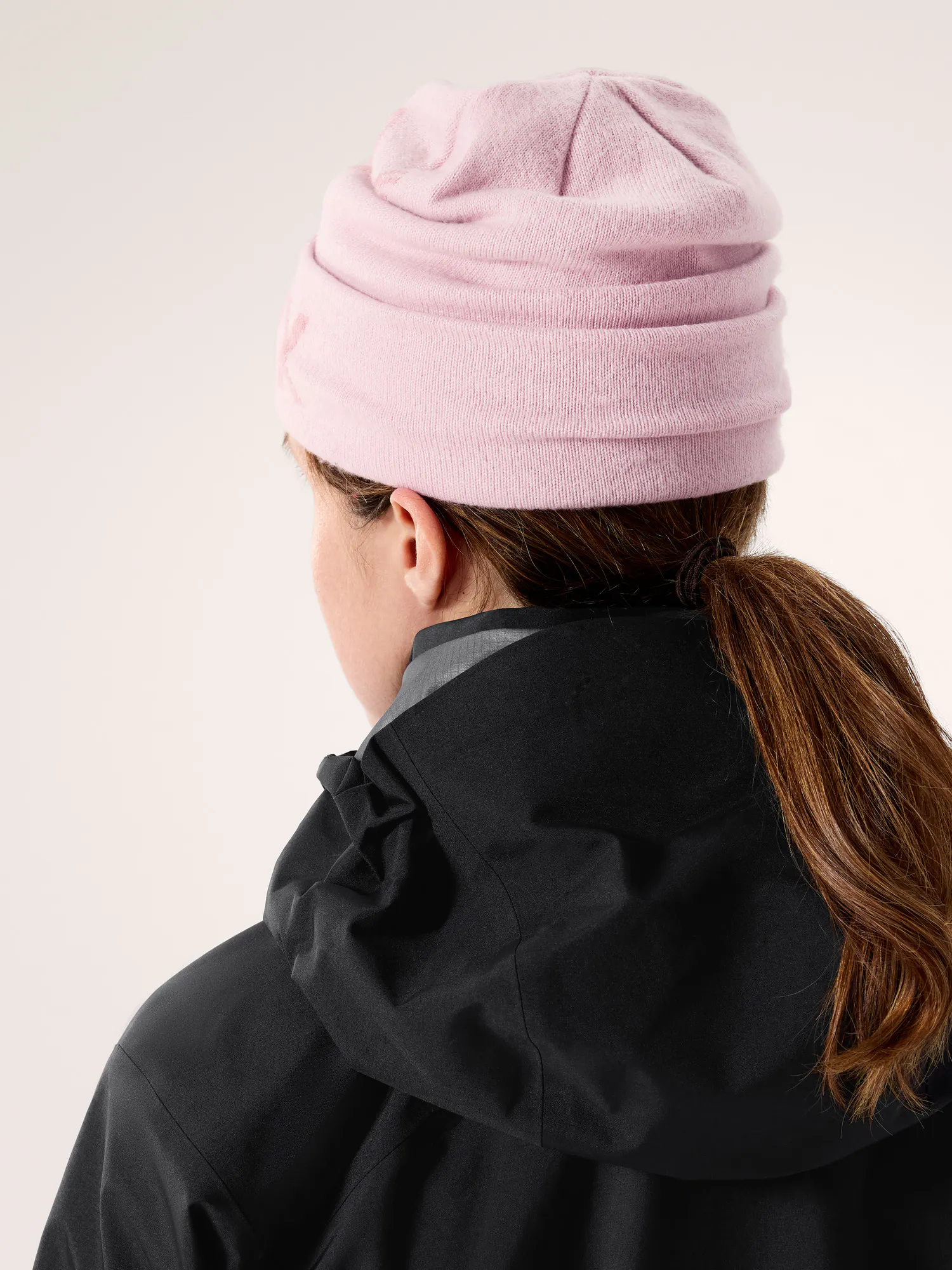 Arc'teryx グロットトーク ビーニーDK ALPINE ROSE Arc'teryx Men's Grotto Toque in Dark Alpine Rose/Alpine Rose Arc'teryx