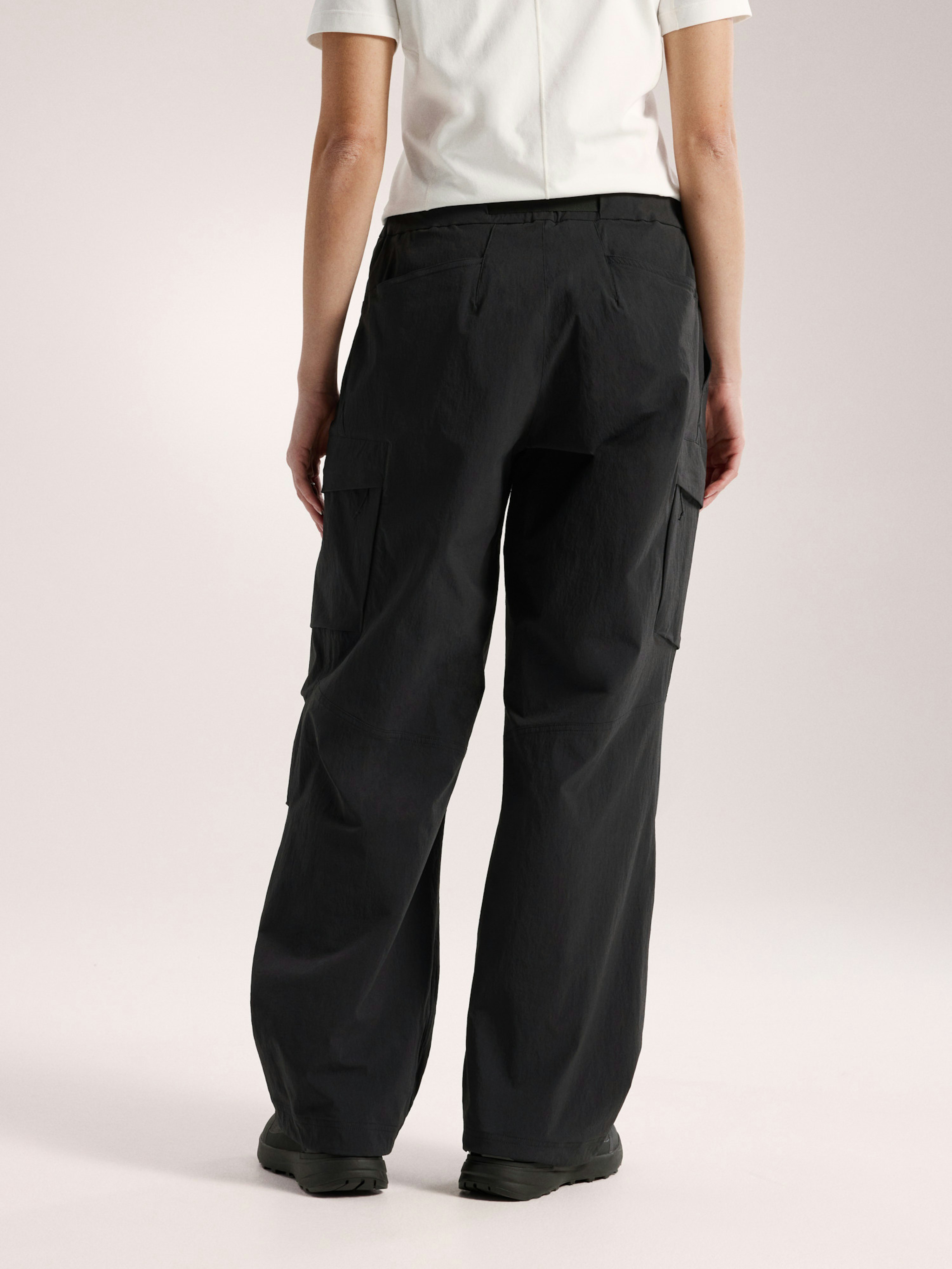 Leutia Pant Women's Black Back View