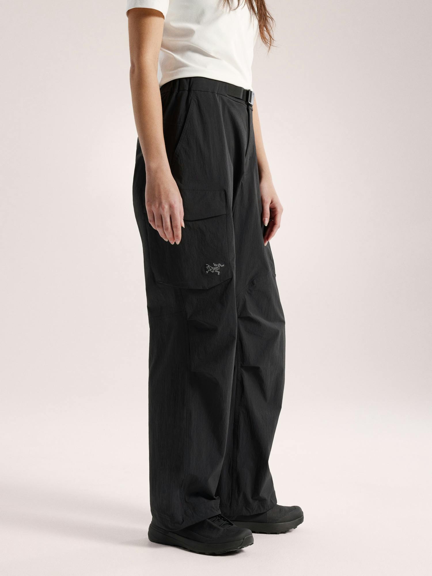 Leutia Pant Women's Black Side View