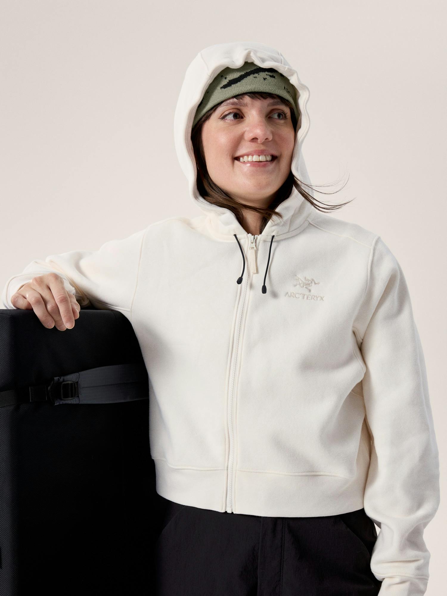 Emblem Fleece Full Zip Crop Hoody Women's | Arc'teryx United States