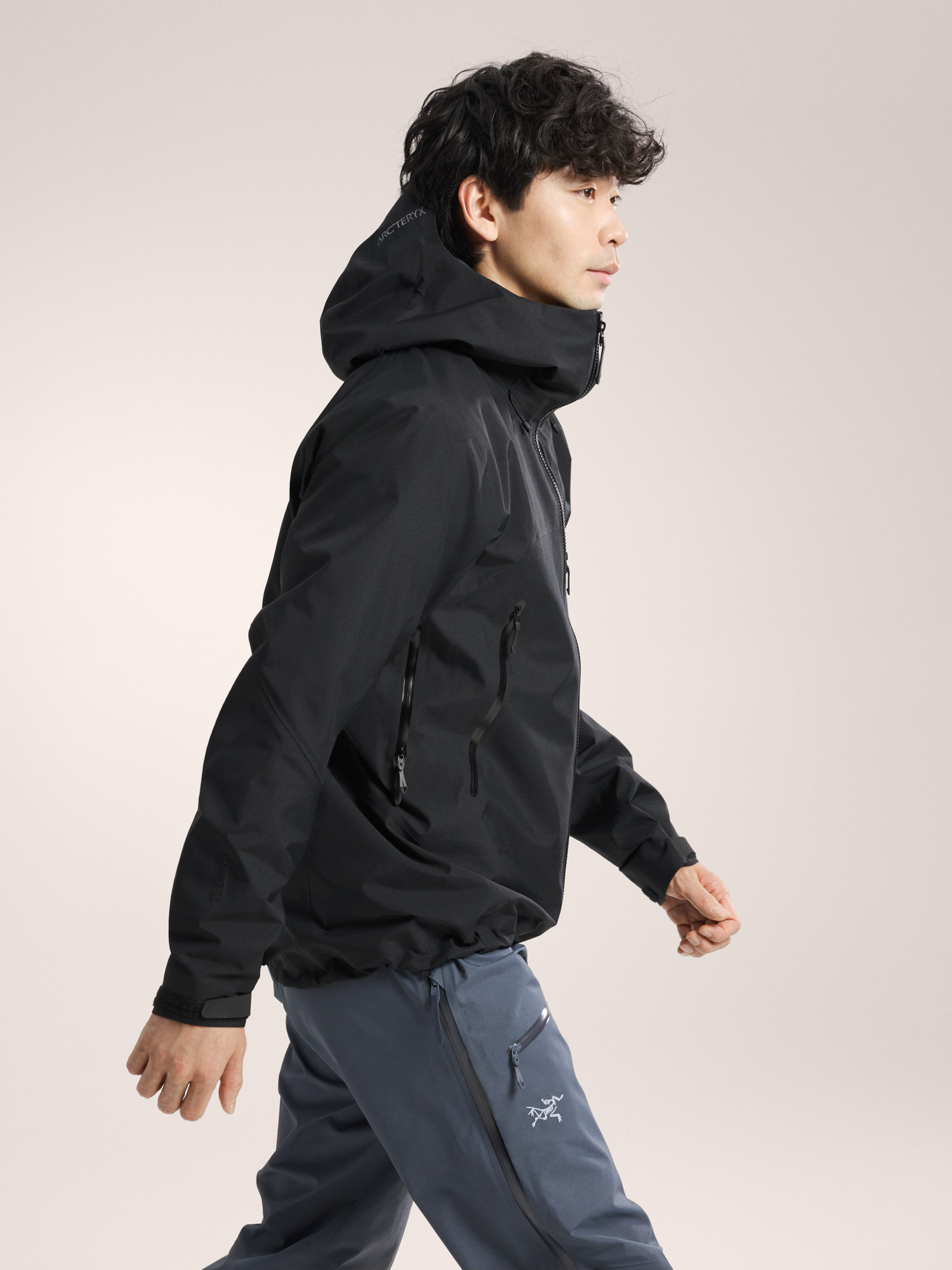 Beta SV Jacket Black Side View