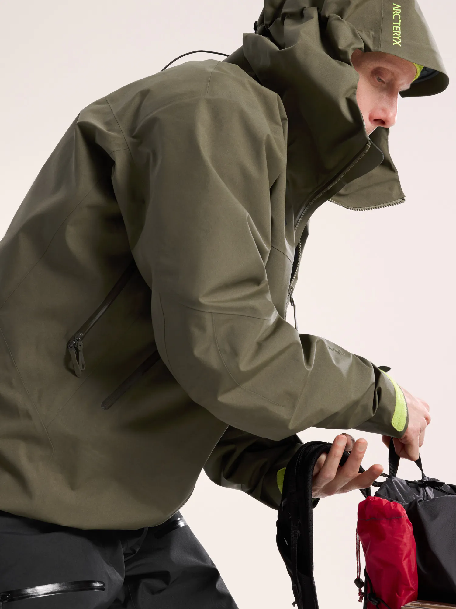 Beta SV Jacket Men's | Arc'teryx United States