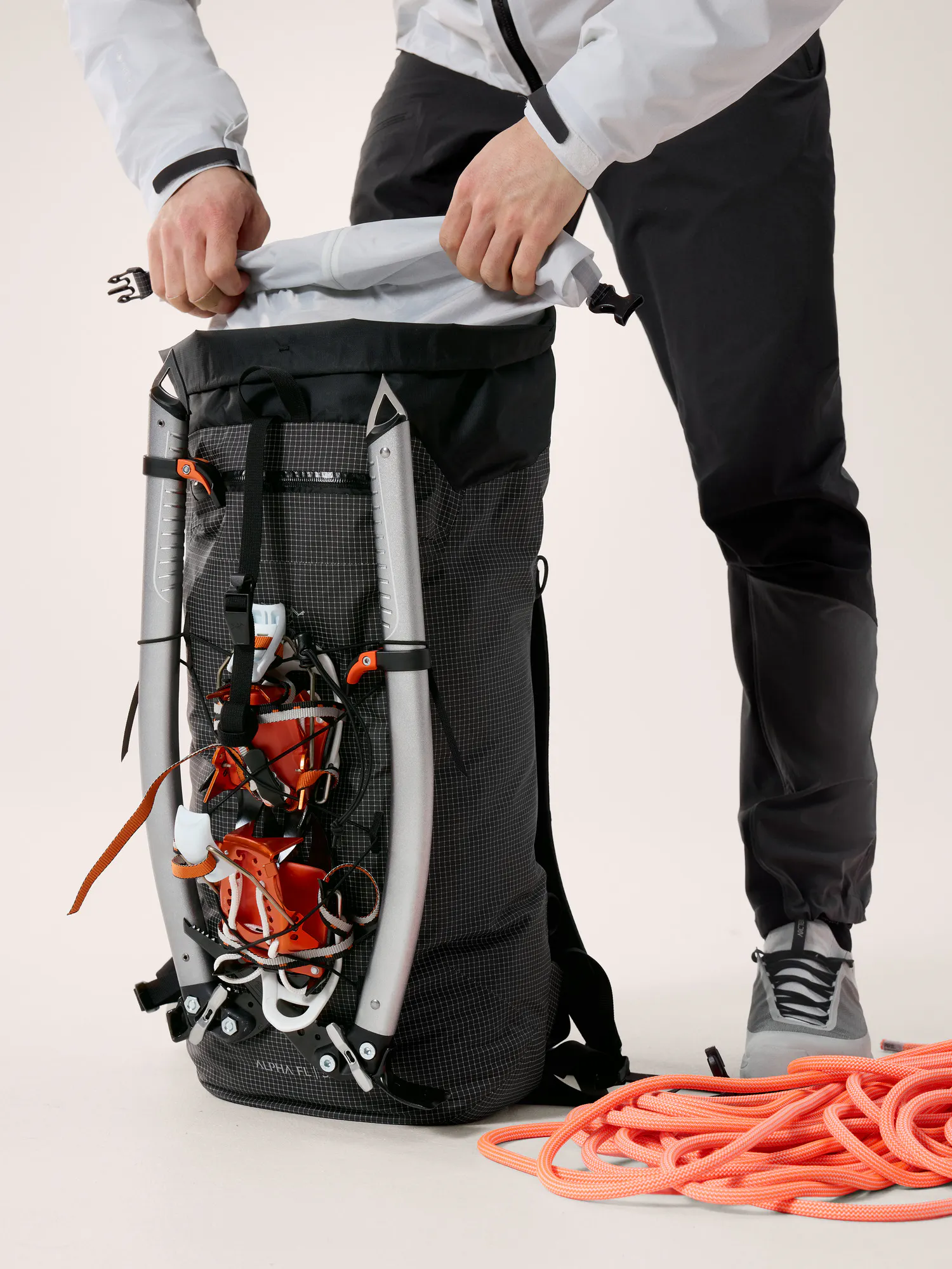 Alpha FL 30 Backpack | Arc'teryx Canada