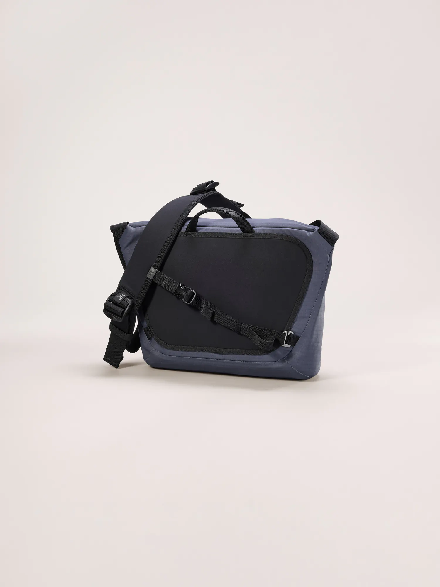 Granville 10 Courier Bag | Arc'teryx United States
