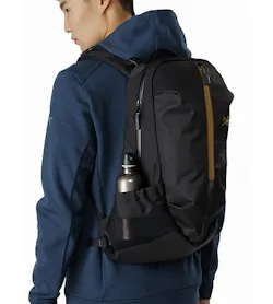 Arro 22 Backpack 24K Black Mesh Stow Pocket
