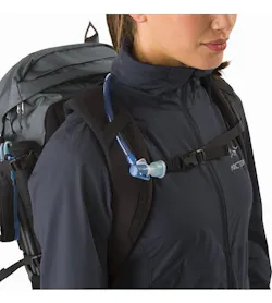 Brize 25 Backpack Neptune Shoulder Straps
