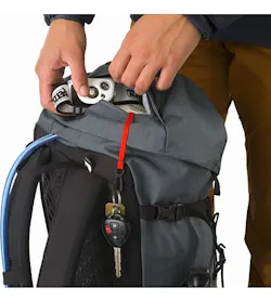 Brize 25 Backpack Neptune Top Pocket