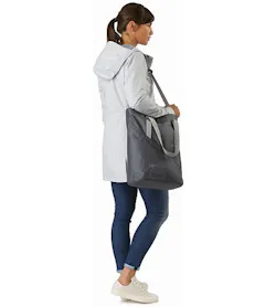 Granville 18 Tote Pilot Back View