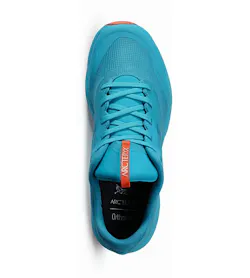 Norvan LD GTX鞋子女装深蓝色/红色上表面