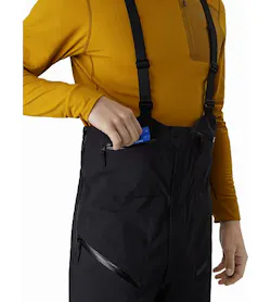 Stinger Bib Black Front Pocket